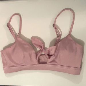 Women’s Pink Billabong bikini top!